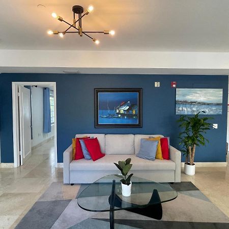 Beachfront Apt In Carlyle Hotel On Ocean Drive 마이애미 비치 외부 사진