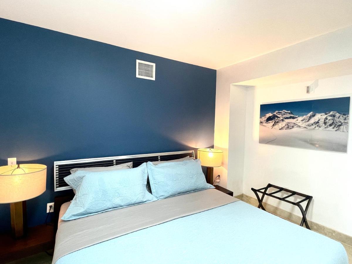 Beachfront Apt In Carlyle Hotel On Ocean Drive 마이애미 비치 외부 사진