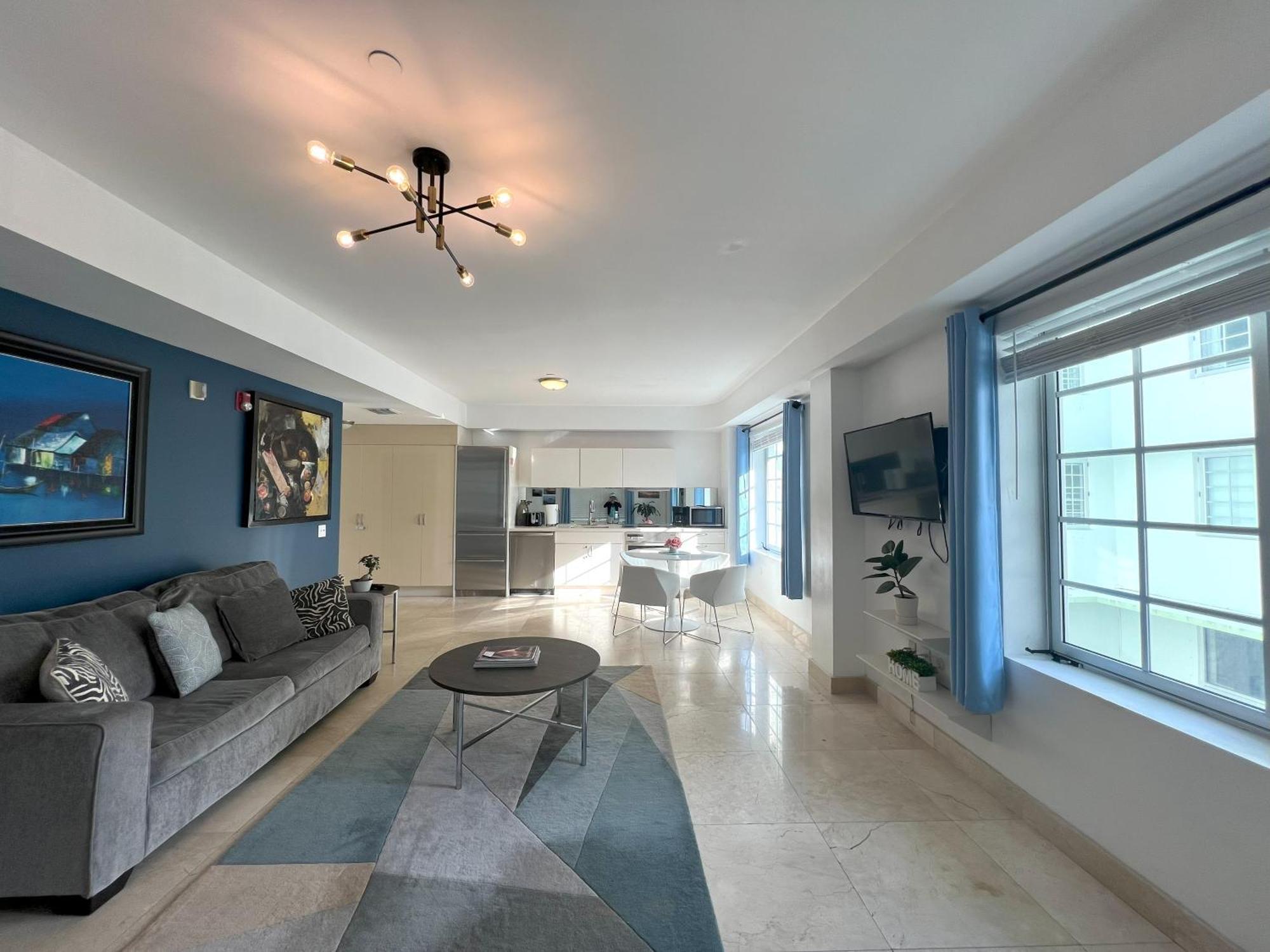 Beachfront Apt In Carlyle Hotel On Ocean Drive 마이애미 비치 외부 사진